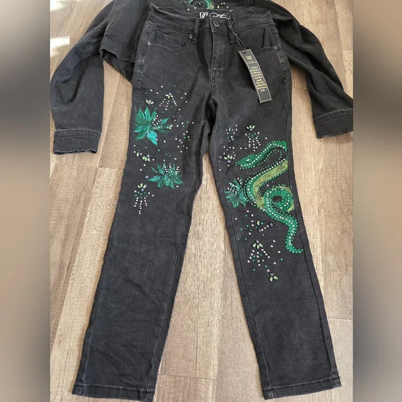DG2 Diane Gilman New Classic Stretch Legacy Embellished Skinny Jeans Dragon Y2K - Picture 2 of 12